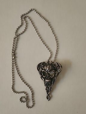Men's Pewter Skull Pendant Necklace - Gothic Statement